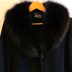 Lady's coat with fur collar